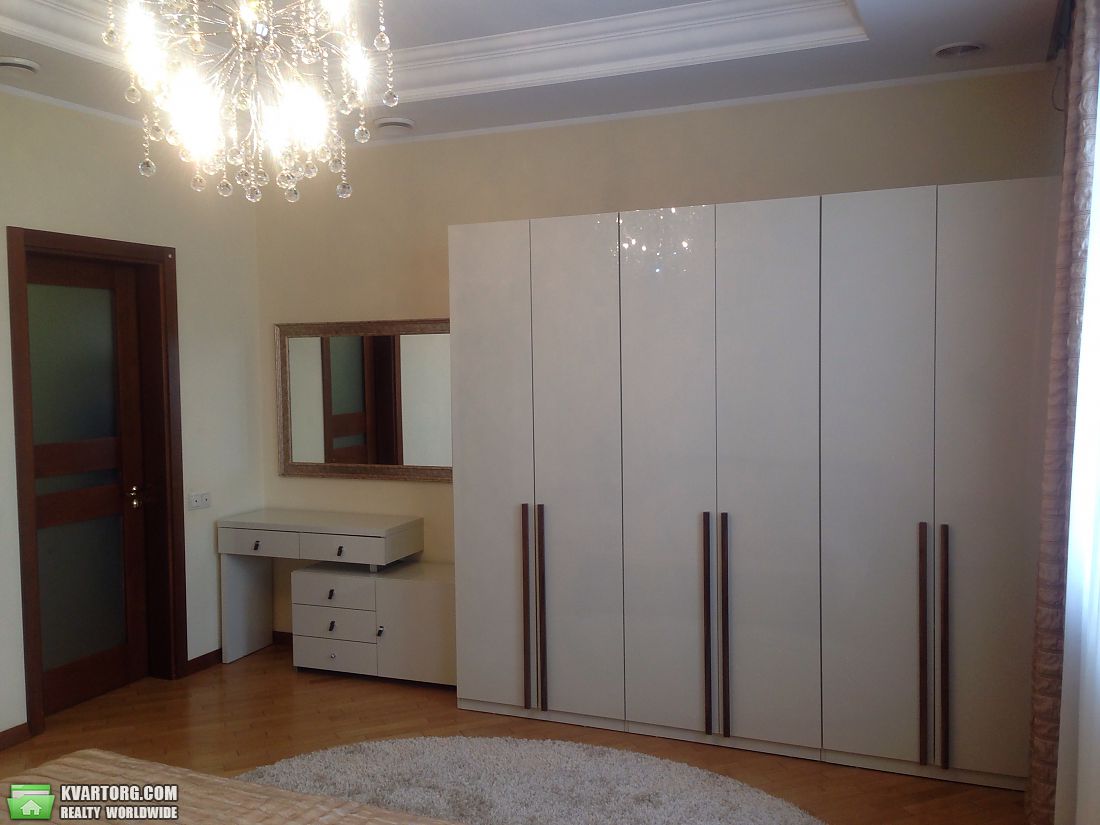 Rent out 3-room apartment. Киев,  Щорса — photo 7