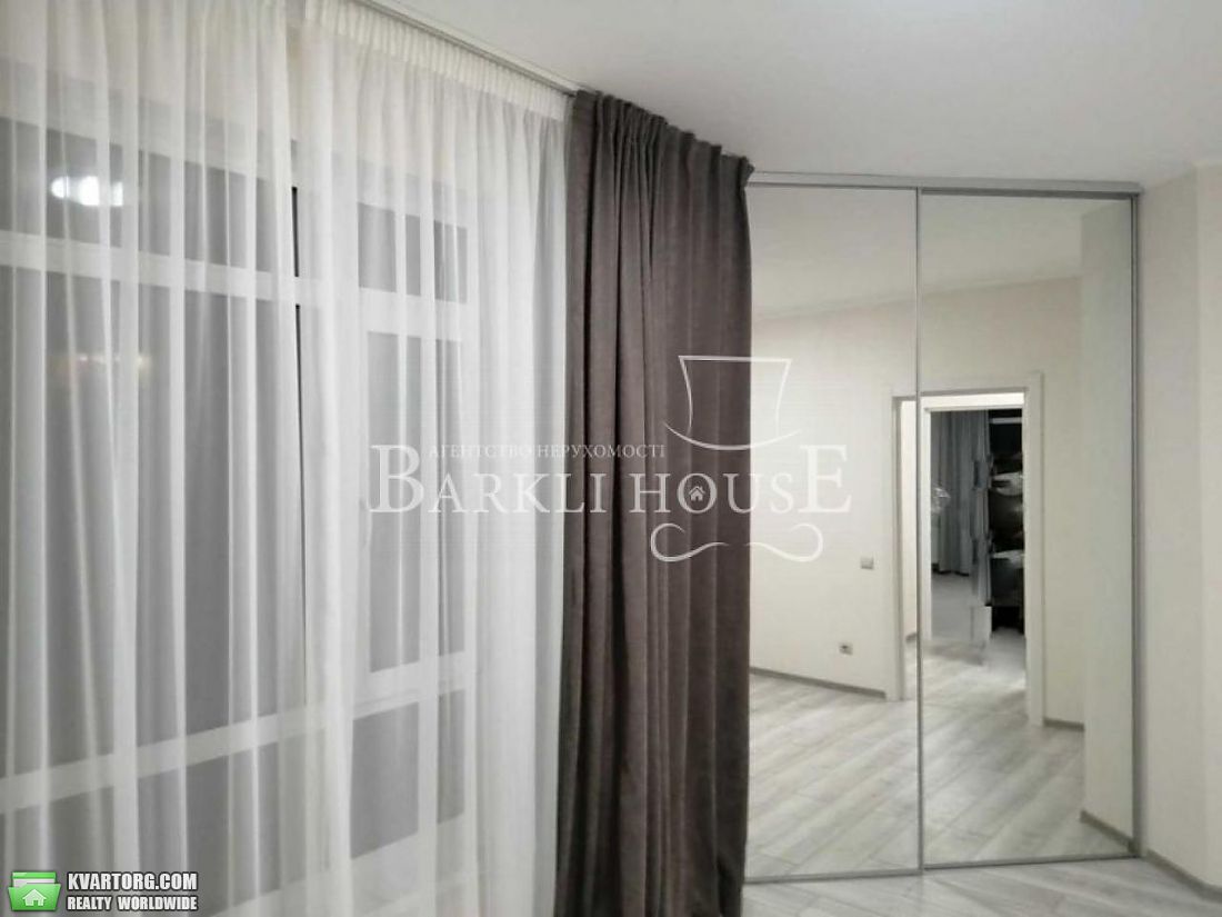 Rent out 3-room apartment. Киев,  Метрологическая — photo 8