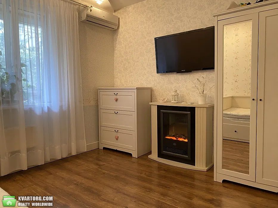 Sell 2-room apartment. Киев,  Ревуцкого — photo 1