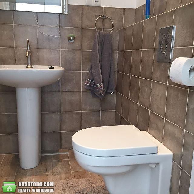 Rent out 1-room apartment. Киев,  Жилянская — photo 6