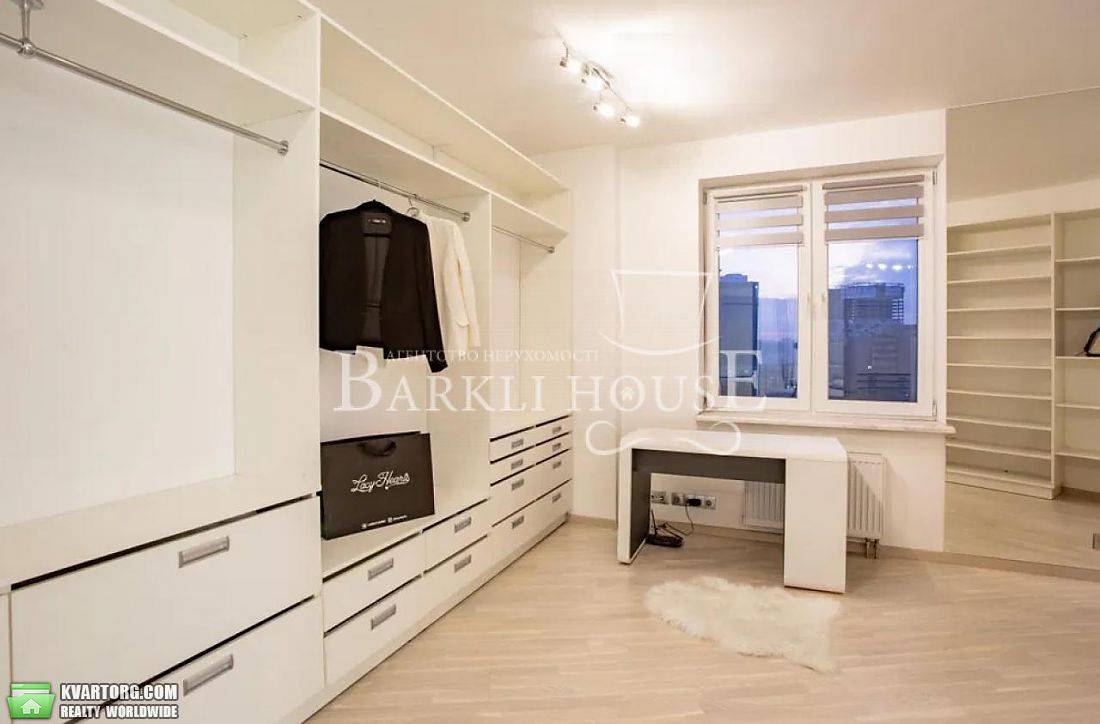 Rent out 3-room apartment. Киев,  Черновола — photo 7
