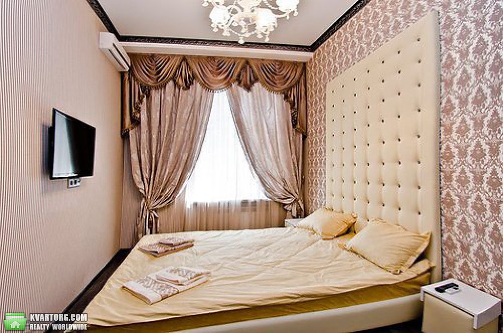 Sell 2-room apartment. Киев,  Крещатик — photo 1