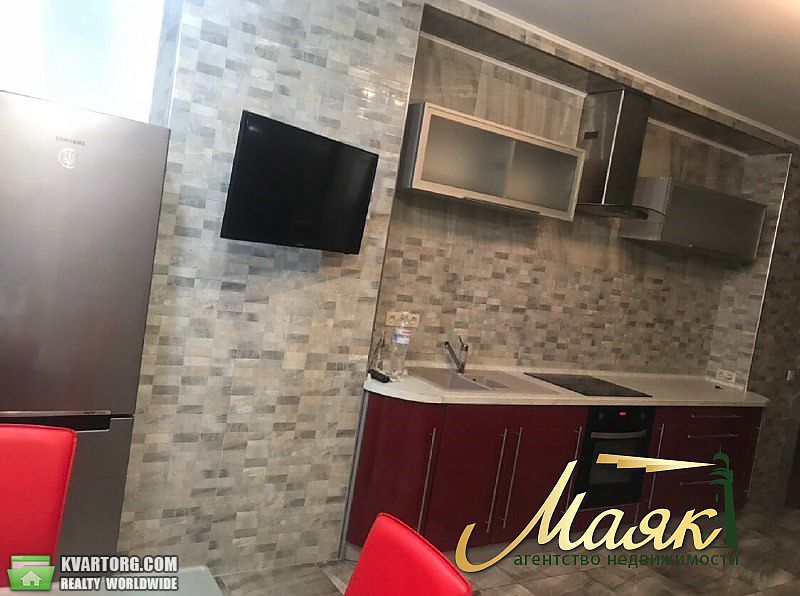 Rent out 2-room apartment. Киев,  Полтавская — photo 3