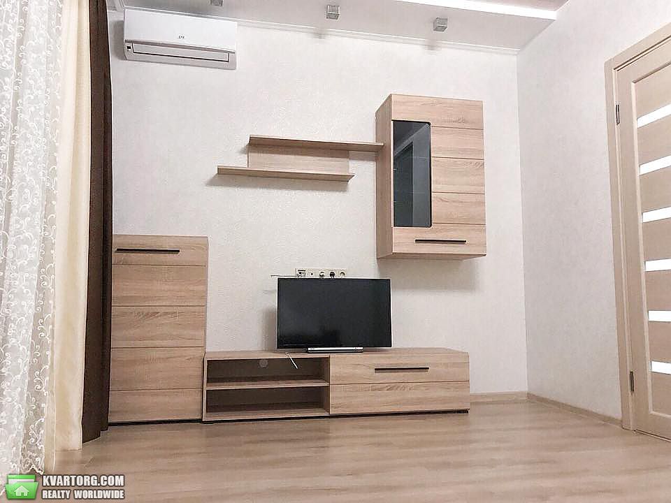 Rent out 1-room apartment. Киев, Практична — photo 7