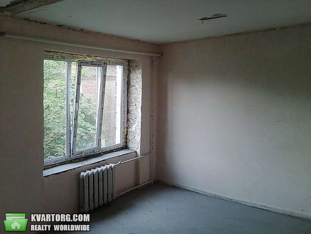 Sell 3-room apartment. Киев,  Салютная — photo 2