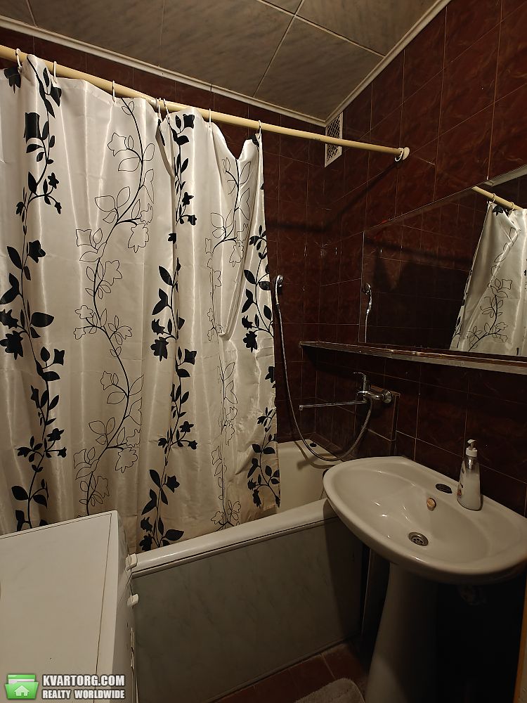 Rent out 3-room apartment. Киев,  Маяковского — photo 9