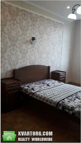 Rent out 2-room apartment. Киев,  Саперное поле — photo 1