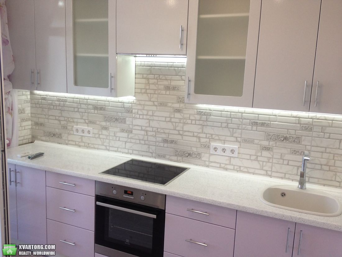 Rent out 1-room apartment. Киев,  Армянская — photo 1