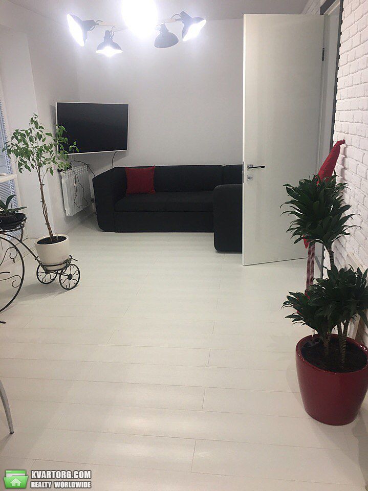 Sell 2-room apartment. Днепропетровск, Набережная Ленина — photo 3