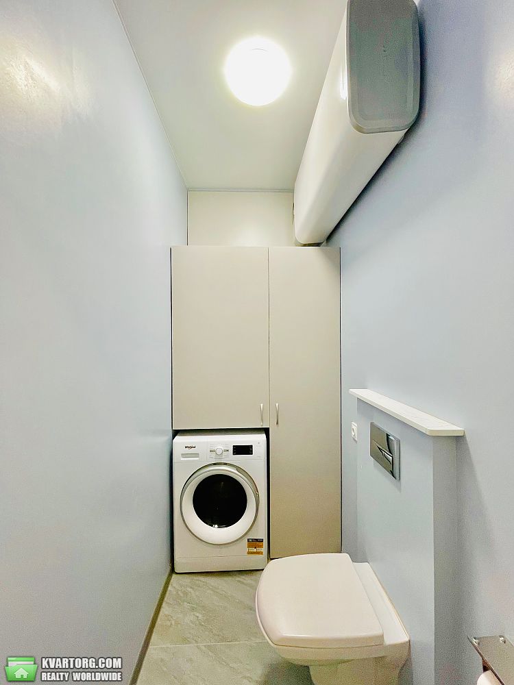 Sell 3-room apartment. Киев,  Драгомирова — photo 8