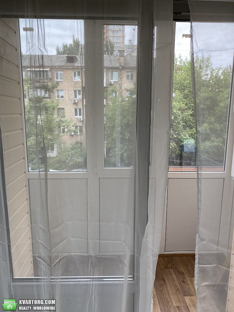 Rent out 2-room apartment. Киев,  Драгомирова — photo 7