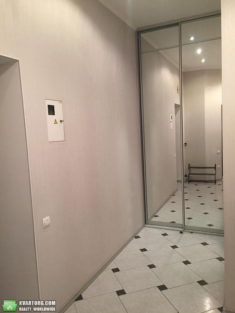 Rent out 2-room apartment. Киев,  Андреевская — photo 10