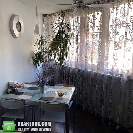 Rent out 3-room apartment. Киев,  Эрнста — photo 10
