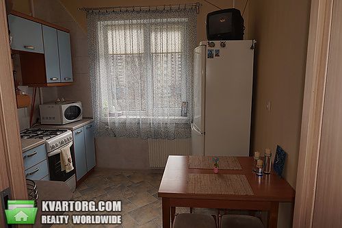 Rent out 2-room apartment. Киев,  Героев Днепра — photo 3