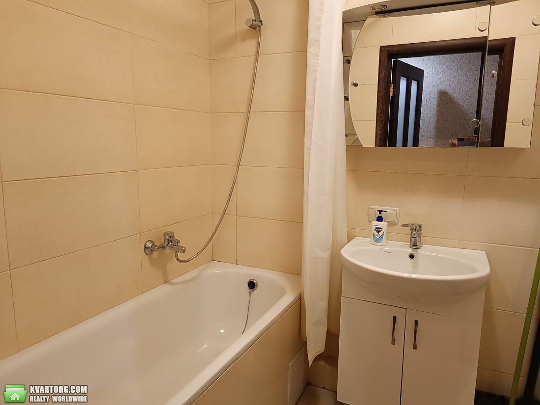 Rent out 2-room apartment. Киев, Соборная — photo 9