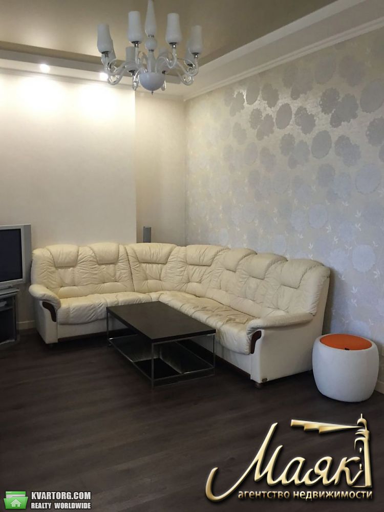 Sell 2-room apartment. Киев,  Щорса — photo 2