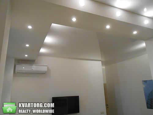 Rent out 2-room apartment. Киев, Леси Украинки бул — photo 6