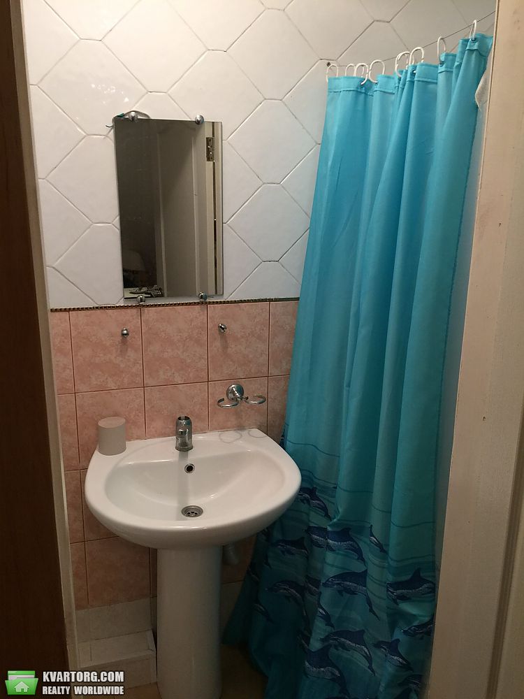 Rent out 1-room apartment. Киев, Жовтневая — photo 6