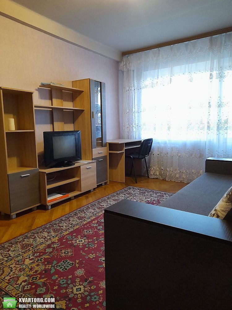 Rent out 1-room apartment. Киев, Харьковское шоссе — photo 2