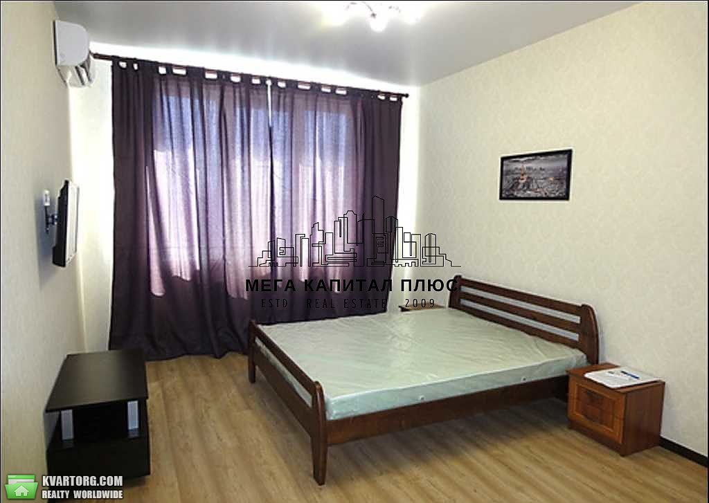 Rent out 1-room apartment. Киев, Сечевых Стрельцов — photo 1