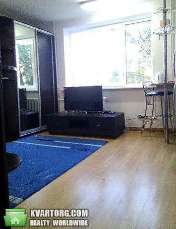 Rent out 1-room apartment. Киев, Лаборантный — photo 5