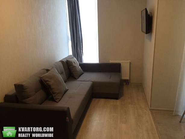 Rent out 2-room apartment. Киев,  Драгоманова — photo 1