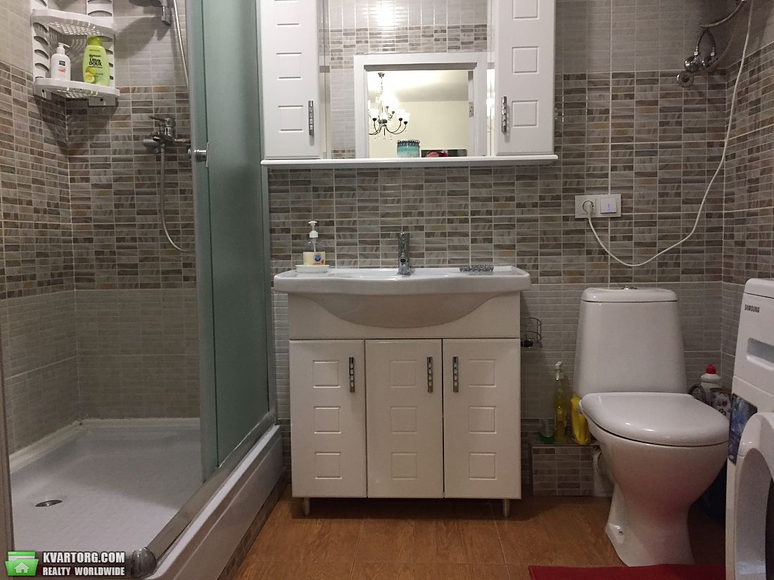 Rent out 2-room apartment. Киев,  Вышгородская — photo 3