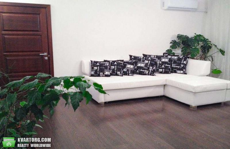 Rent out 2-room apartment. Киев,  Леси Украинки бул — photo 1