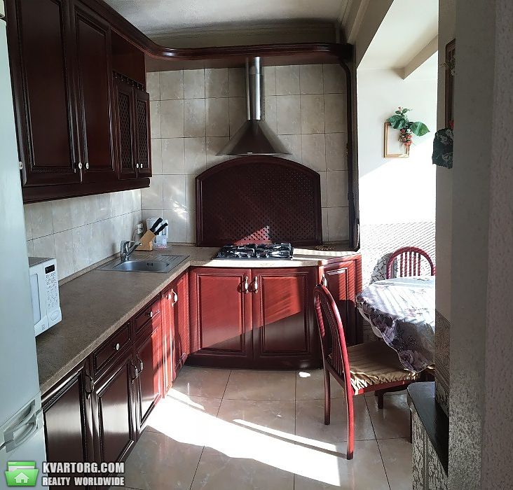 Rent out 2-room apartment. Киев,  Саксаганского — photo 1