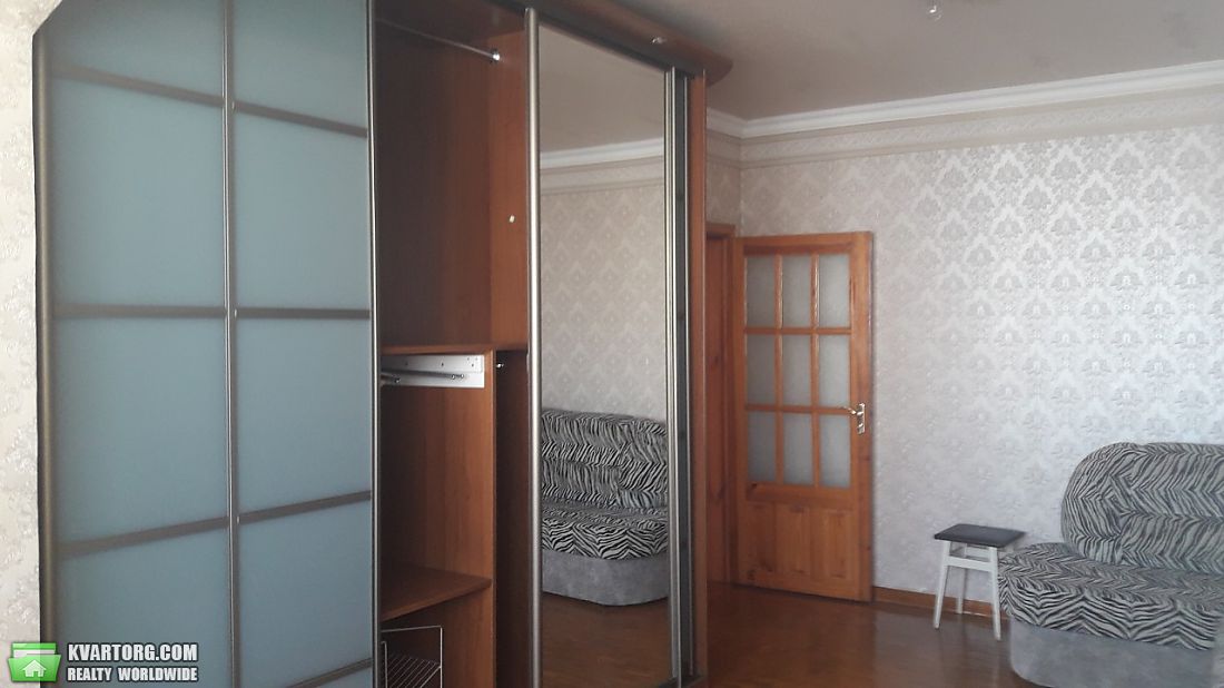 Rent out 3-room apartment. Киев,  Гмыри — photo 8