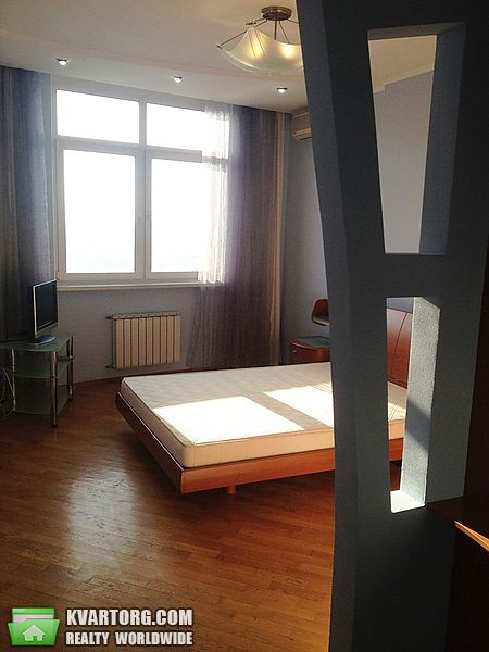 Rent out 4-room apartment. Киев,  Героев Сталинграда пр — photo 3