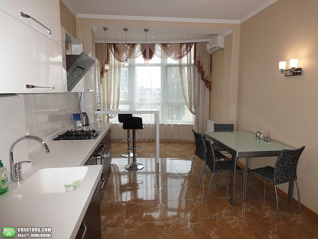 Rent out 3-room apartment. Одесса, Французский бульвар — photo 2