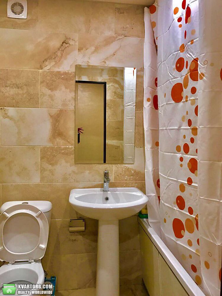 Rent out 3-room apartment. Харьков, Гарибальди — photo 1