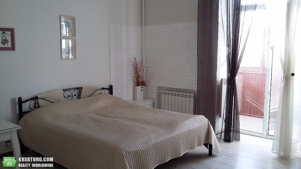 Sell 3-room apartment. Киев,  Строителей — photo 1