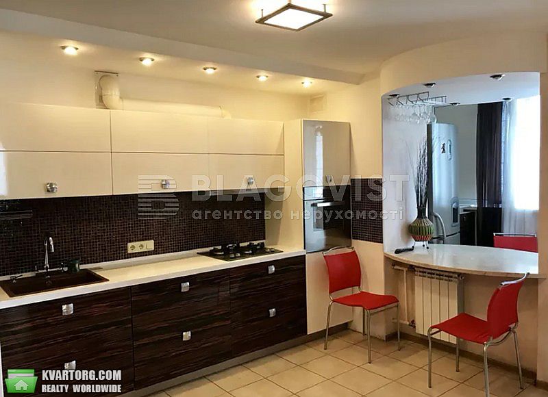Rent out 2-room apartment. Киев,  Кловский спуск — photo 5