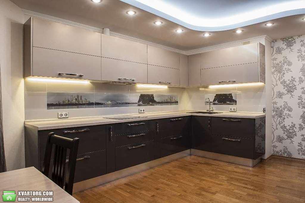 Rent out 3-room apartment. Киев,  Гетьмана — photo 3