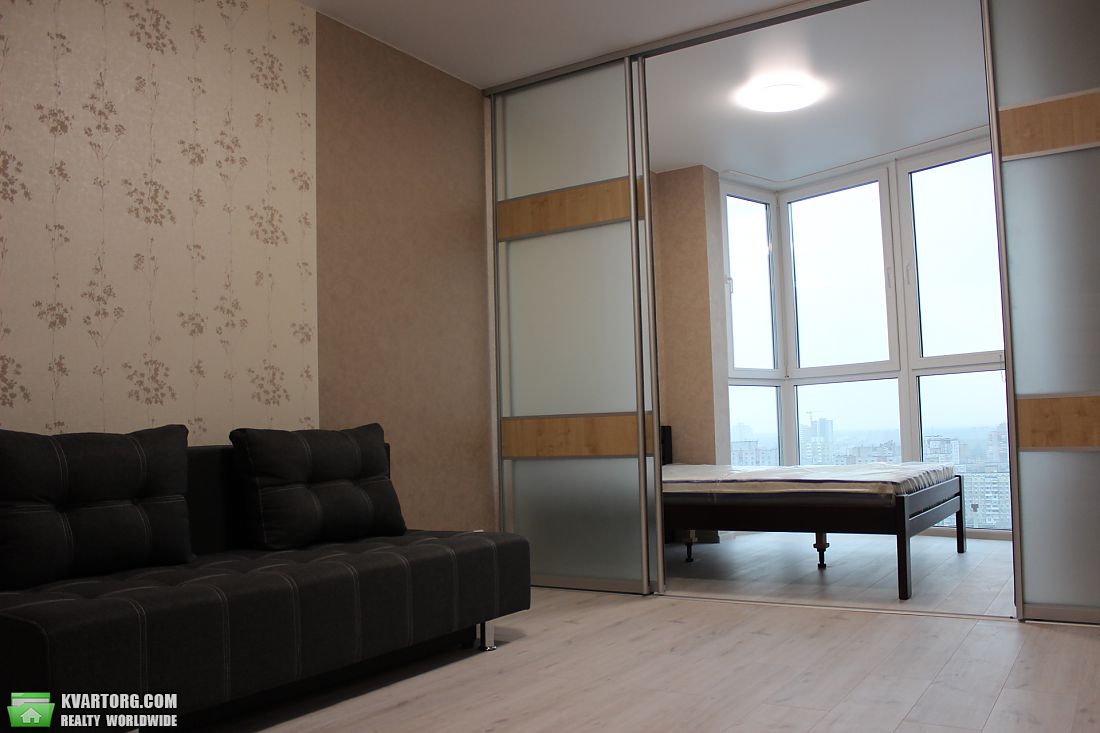 Sell 1-room apartment. Киев,  Драгоманова — photo 2