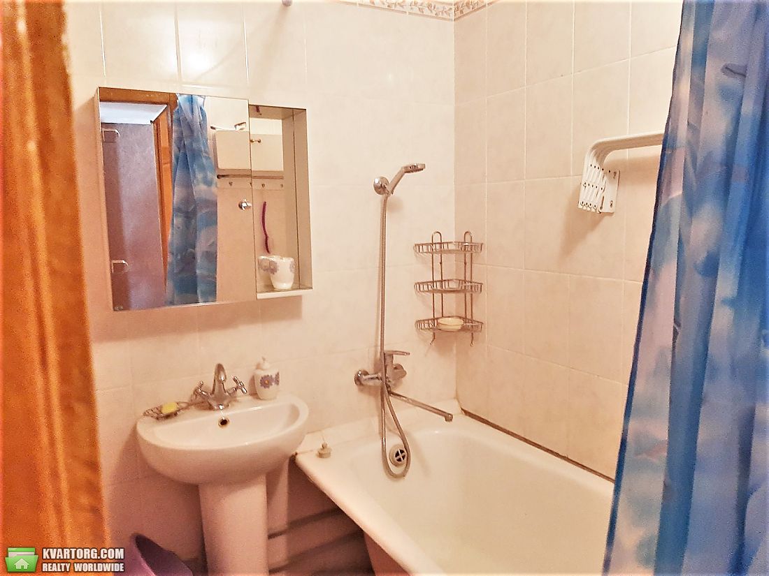 Rent out 1-room apartment. Киев, Теремковская — photo 4