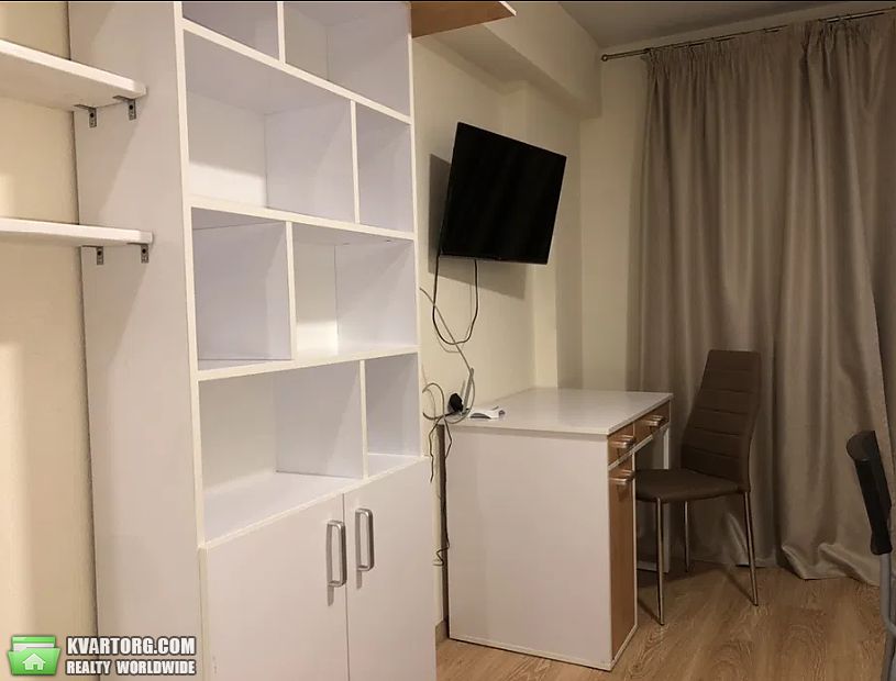 Rent out 1-room apartment. Киев,  Машиностроительная — photo 7