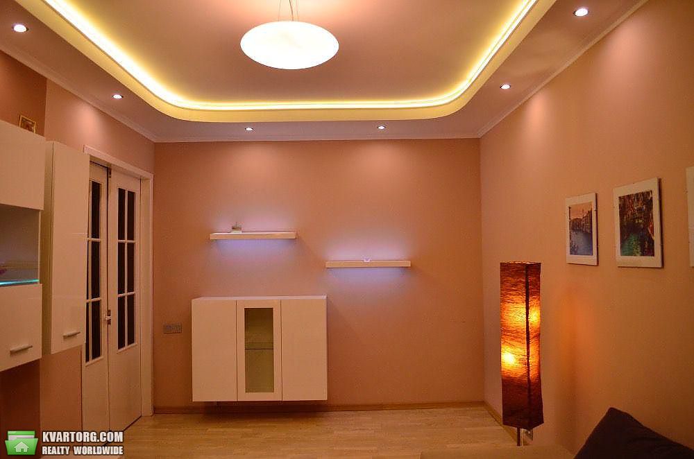 Rent out 2-room apartment. Киев,  Леси Украинки бул — photo 2