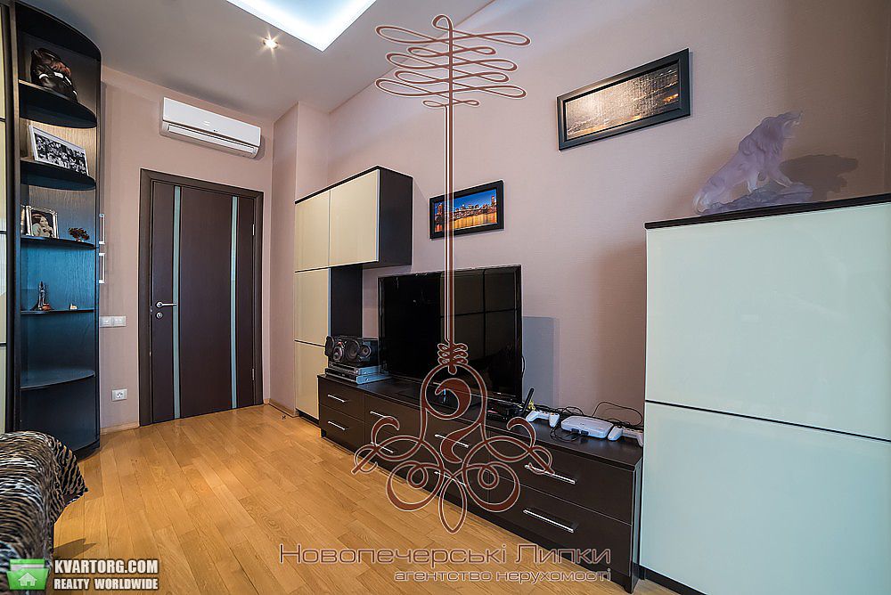 Sell 3-room apartment. Киев,  Драгомирова — photo 10