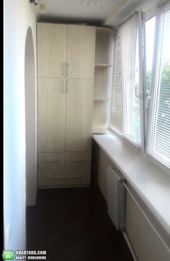 Rent out 1-room apartment. Киев, Тычины — photo 5