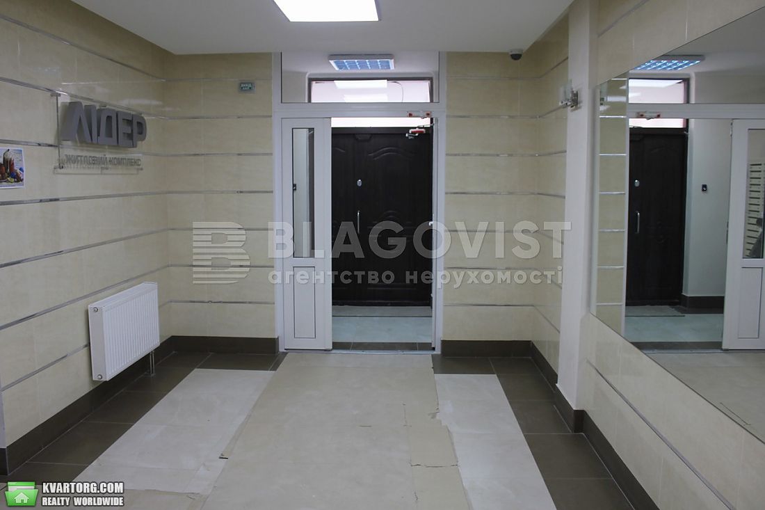 Rent out 2-room apartment. Киев,  Андрющенко — photo 5