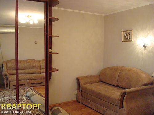 Rent out 1-room apartment. Киев,  Мичурина — photo 2