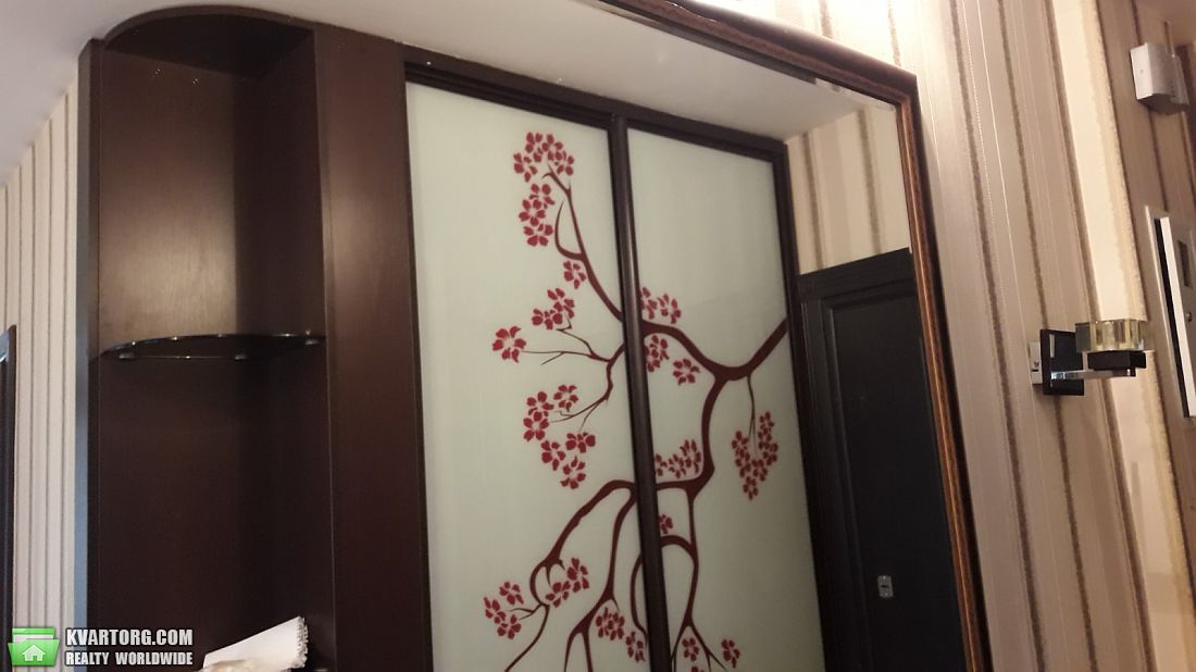 Rent out 2-room apartment. Киев,  Дегтяревская — photo 7