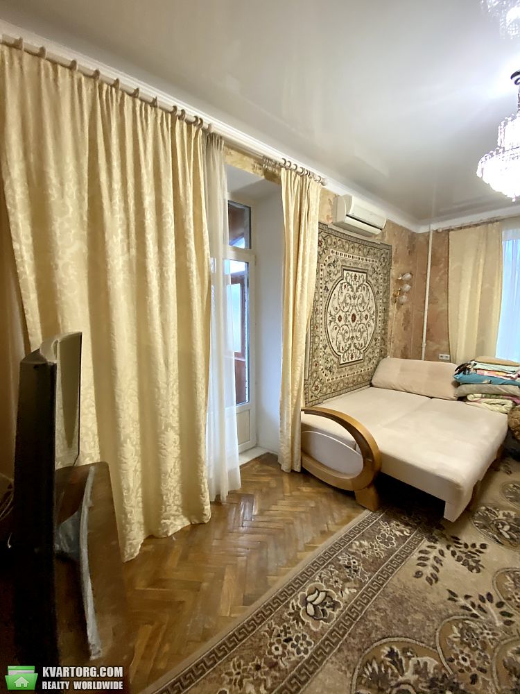 Sell 2-room apartment. Киев,  Щорса — photo 3