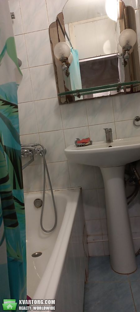 Rent out 3-room apartment. Киев,  Верховного Совета бул — photo 9