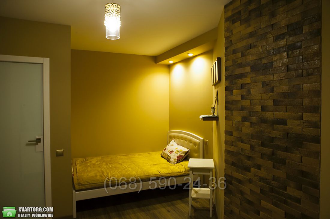 Sell 3-room apartment. Киев,  Срибнокильская — photo 7