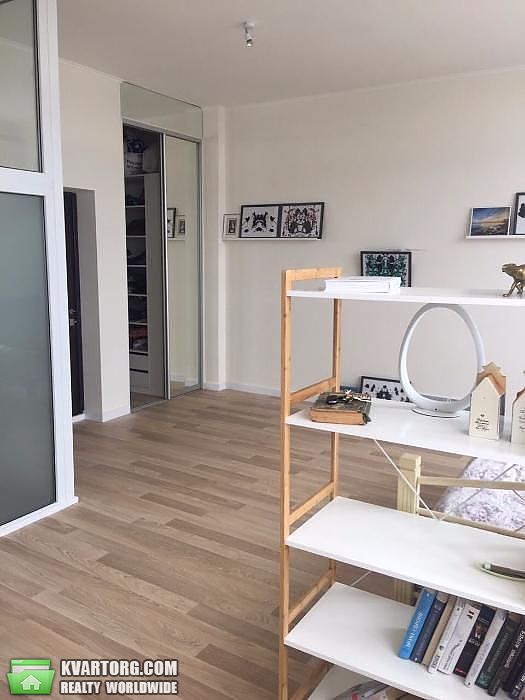 Rent out 1-room apartment. Киев,  Урловская — photo 3