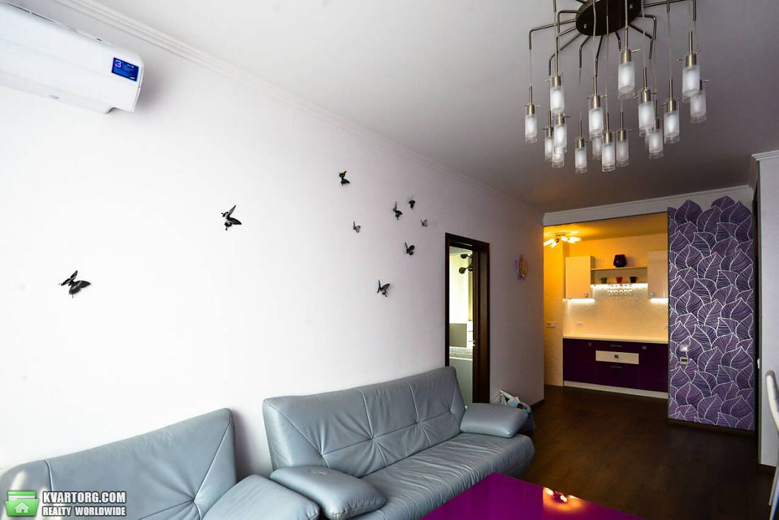 Rent out 3-room apartment. Киев,  Мельникова — photo 3